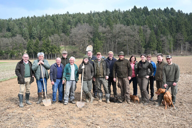 Kärntner Jägerschaft - Heckenprojekt Tainach: Österreichische Wildtierstiftung informiert